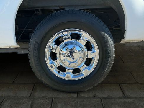 Used 2014 Ford F250 XLT w/ XLT Premium Package image 18