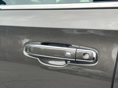 Used 2021 Chevrolet Suburban High Country w/ Premium Package image 36