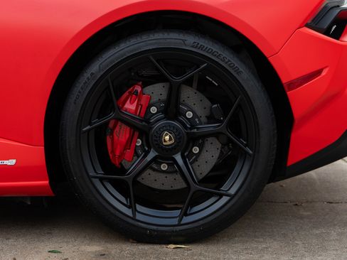Used 2023 Lamborghini Huracan Tecnica RWD image 33