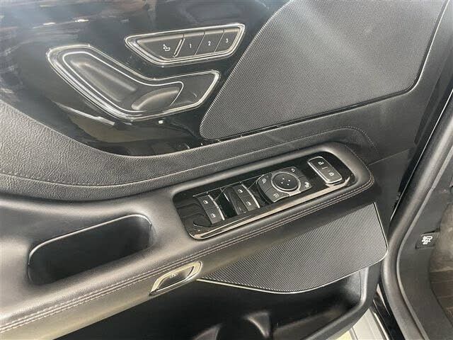 Used 2023 Lincoln Aviator AWD image 12