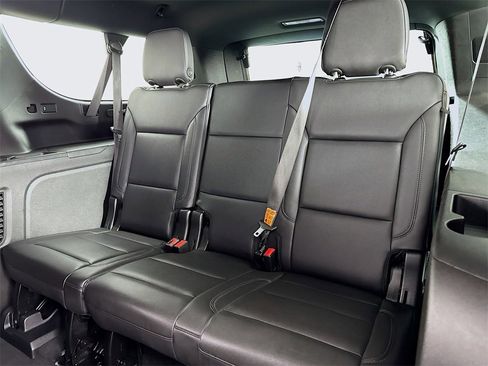 Used 2021 Chevrolet Suburban LT image 13