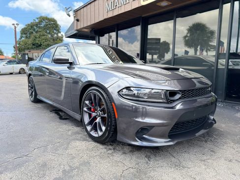 Used 2022 Dodge Charger Scat Pack w/ Plus Group RWD image 4
