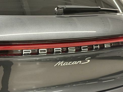 Certified 2023 Porsche Macan S AWD/4WD image 10