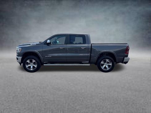 Used 2022 RAM 1500 Laramie AWD/4WD image 1