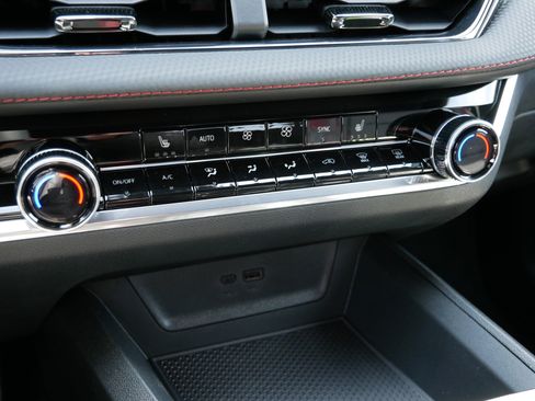 New 2026 Chevrolet Equinox RS w/ Safety and Technology Package AWD/4WD image 19