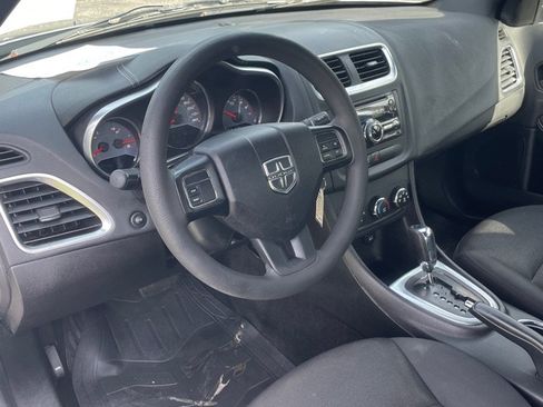 Used 2013 Dodge Avenger SE FWD image 9