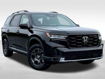 New 2025 Honda Pilot TrailSport