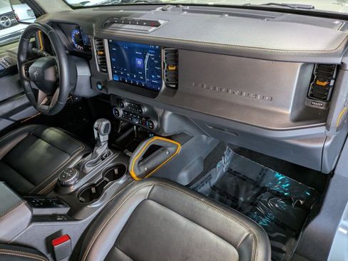 Used 2024 Ford Bronco Badlands AWD/4WD image 22