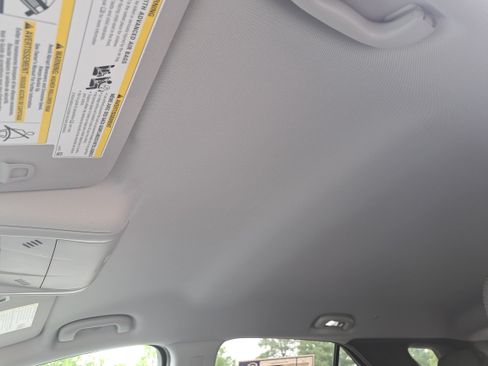 Used 2021 Chevrolet Equinox LT FWD image 29