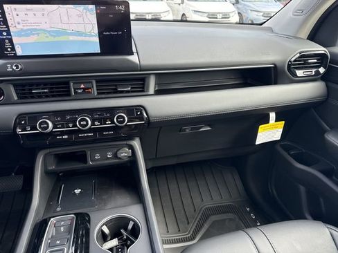 New 2026 Honda Pilot Touring image 14