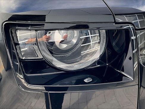 Used 2023 Land Rover Defender 110 V8 image 28