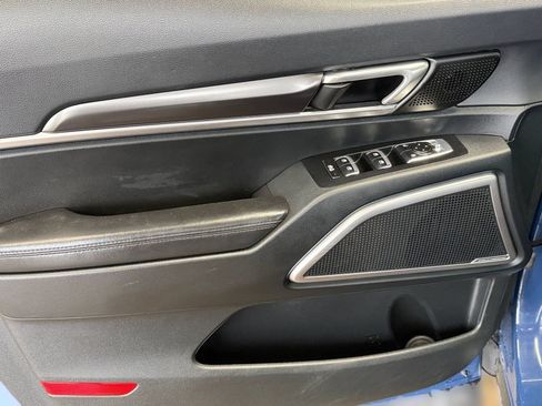 Used 2025 Kia Telluride S FWD image 14