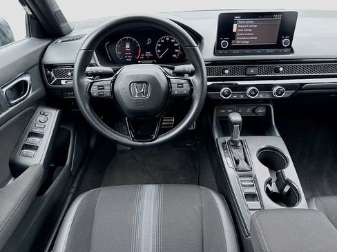 Used 2025 Honda Civic Sport image 31