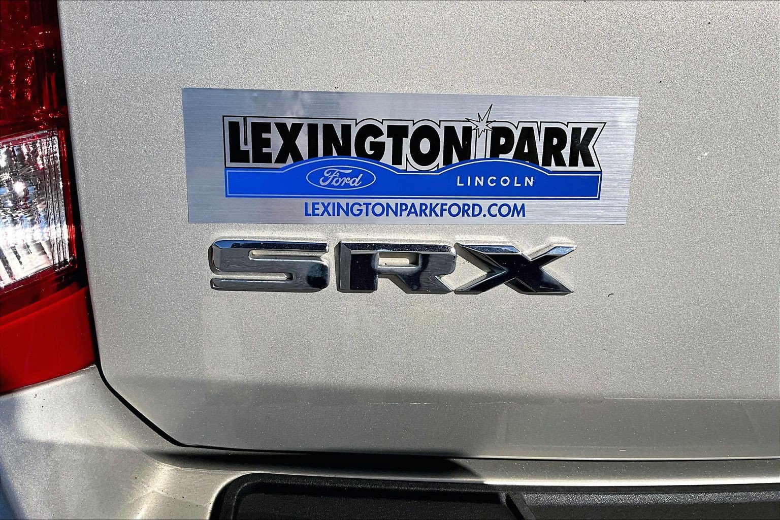 Used 2015 Cadillac SRX Luxury w/ Driver Awareness Package FWD image 23