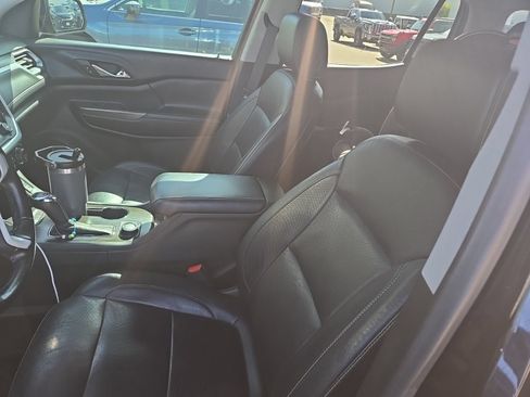 Used 2018 GMC Acadia SLT FWD image 13