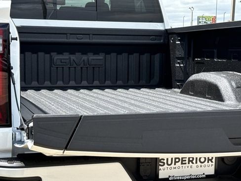 New 2026 GMC Sierra 2500 Denali w/ Denali Reserve Package AWD/4WD image 10