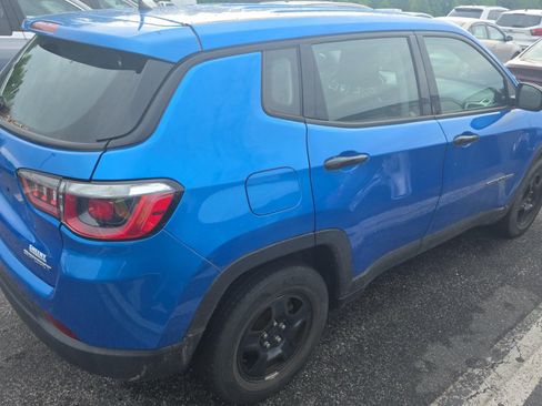 Used 2018 Jeep Compass Sport FWD image 4