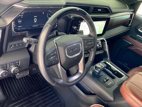 Used 2025 GMC Sierra 1500 Denali Ultimate AWD/4WD image 15