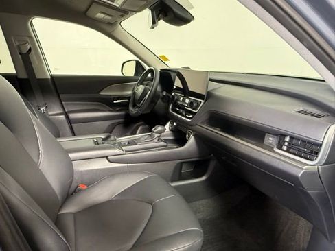 Used 2024 Toyota Grand Highlander XLE image 47