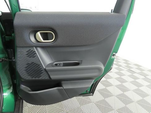 Used 2025 MINI Cooper 4-Door Hardtop image 30