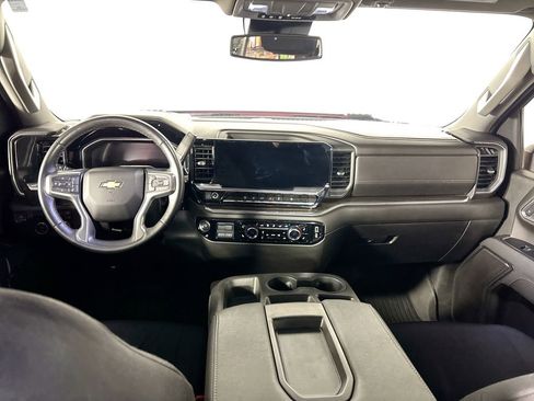 Used 2024 Chevrolet Silverado 2500 LT image 12