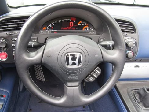 Used 2004 Honda S2000 image 15