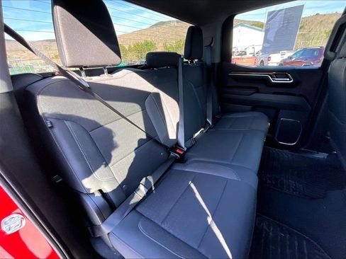 Used 2025 Chevrolet Silverado 1500 LT image 16