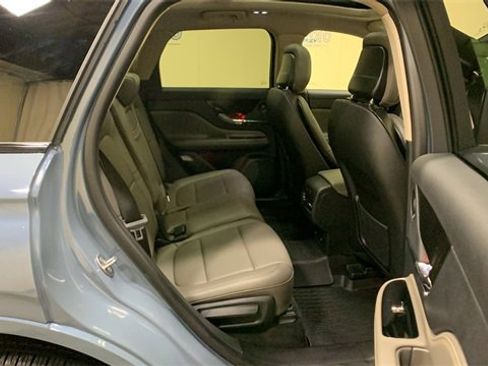 Used 2025 Lincoln Corsair Reserve w/ Equipment Group 202A image 15