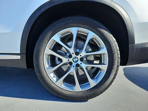 Used 2024 BMW X5 sDrive40i w/ Parking Assistance Package image 34