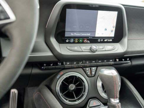 Used 2019 Chevrolet Camaro ZL1 RWD image 23