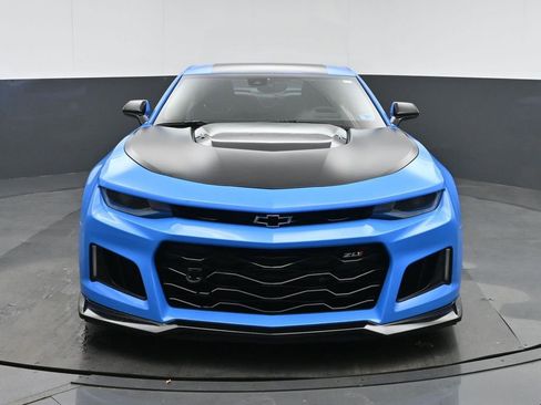 Used 2022 Chevrolet Camaro ZL1 image 2