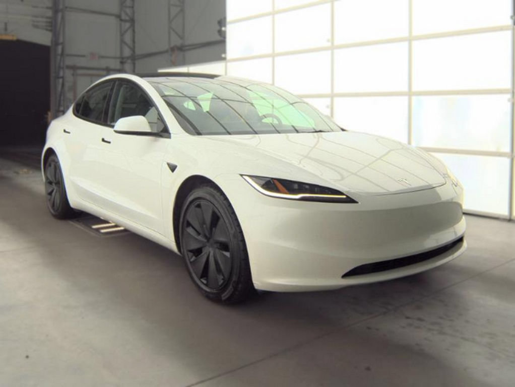 Used 2024 Tesla Model 3 Standard Range RWD image 4