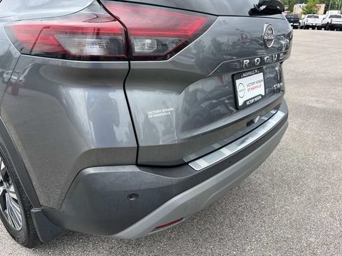 Used 2023 Nissan Rogue SV AWD/4WD image 10