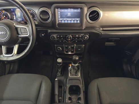 Used 2019 Jeep Wrangler Unlimited Sahara w/ Cold Weather Group image 27