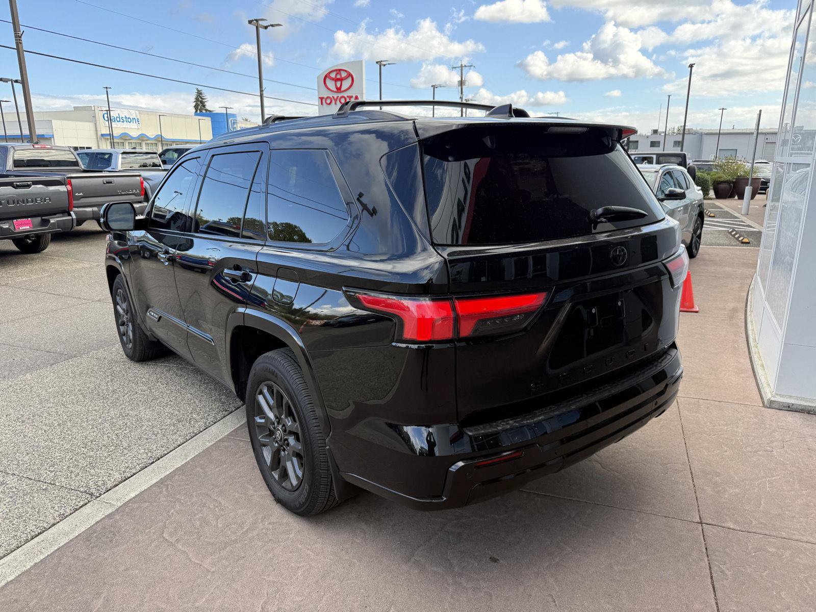 Used 2026 Toyota Sequoia Platinum AWD/4WD image 4