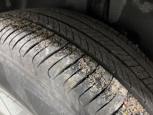 Used 2025 Chevrolet Trax LT w/ LT Convenience Package image 39