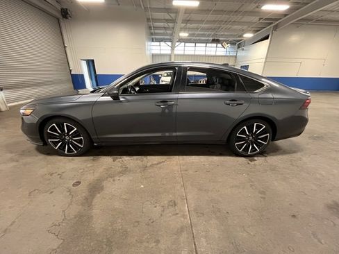 Used 2024 Honda Accord Touring image 6