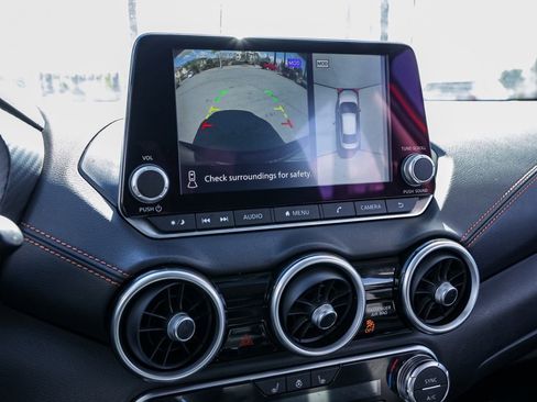 Used 2023 Nissan Sentra SR w/ SR Premium Package image 29