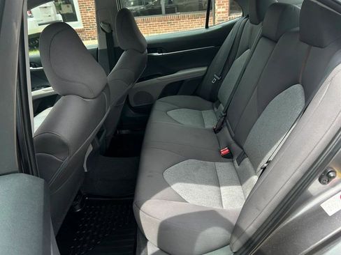 Used 2019 Toyota Camry LE w/ Convenience Package FWD image 20
