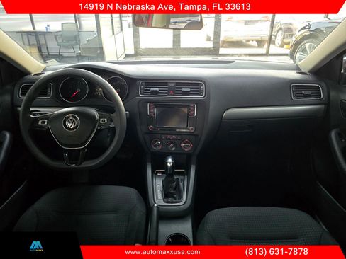 Used 2016 Volkswagen Jetta SE FWD image 14