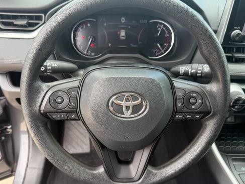 Used 2024 Toyota RAV4 XLE AWD/4WD image 11