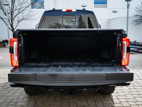 Used 2025 Ford F250 Platinum image 17