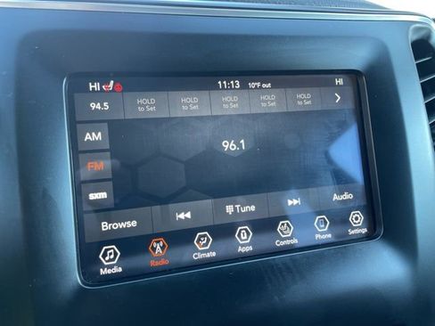 Used 2019 Jeep Cherokee Latitude Plus w/ Comfort/Convenience Group image 27