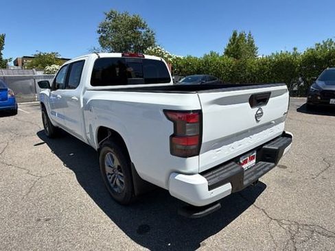 New 2026 Nissan Frontier SV w/ Tow Package AWD/4WD image 6