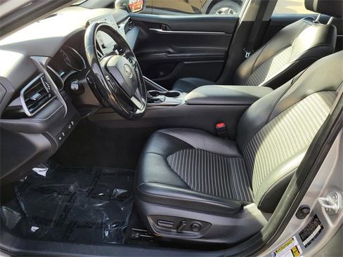 Used 2021 Toyota Camry SE image 17