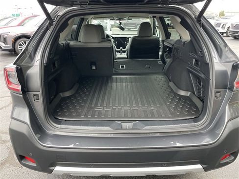 Used 2023 Subaru Outback Limited image 19