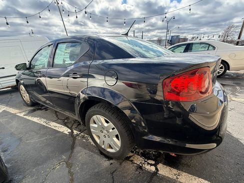 Used 2013 Dodge Avenger SE FWD image 5