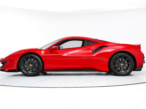 Certified 2019 Ferrari 488 Pista Coupe image 4