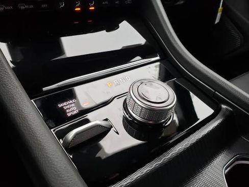 New 2025 Jeep Grand Cherokee L Limited image 11