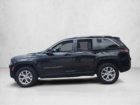 Used 2022 Jeep Grand Cherokee Limited AWD/4WD image 9